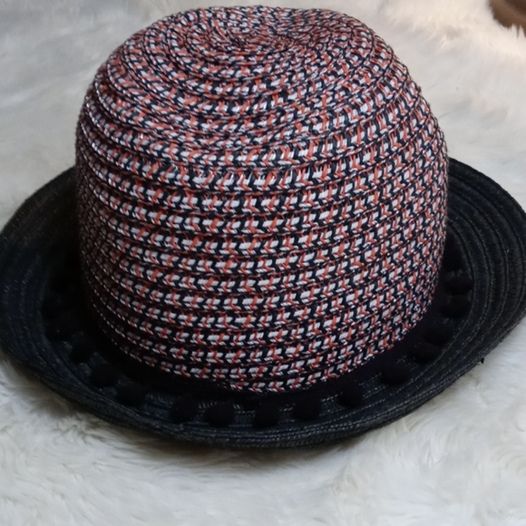 Vince Camuto Accessories - Vince Camuto Hat Size O/S T/U